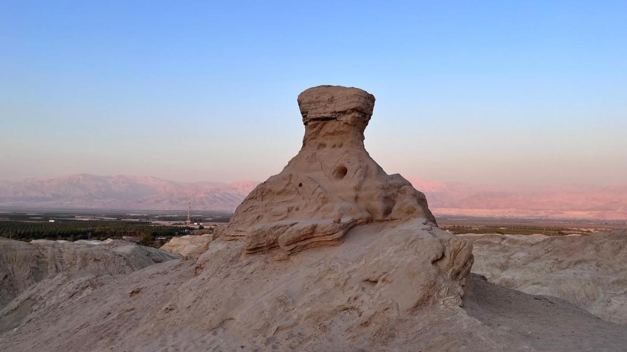The Lowest Place On Earth B&B Neot HaKikar Buitenkant foto